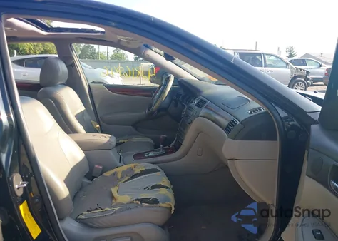 2003 Lexus Es 300 z USA, uszkodzony, nr VIN JTHBF30G330104474